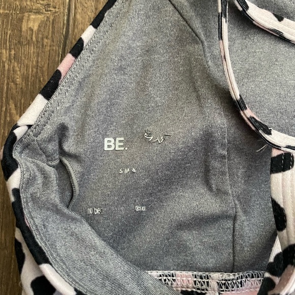 Cheetah Strappy Sports Bra - Picture 4 of 4